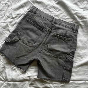 zara grey carpenter short